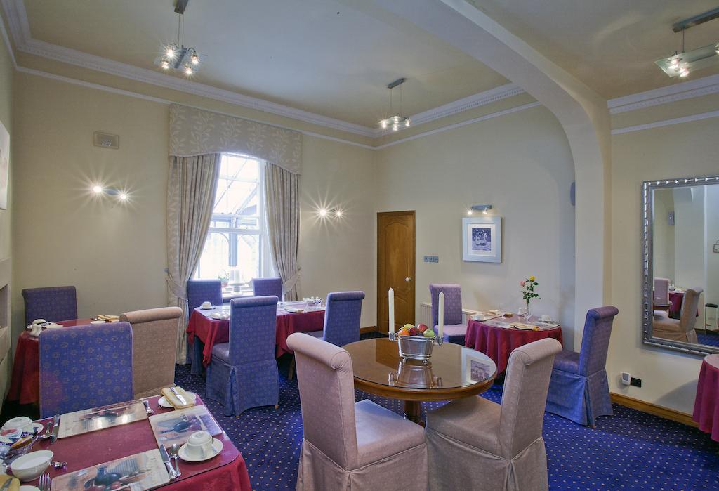Langley Bank Guest House Эр Экстерьер фото