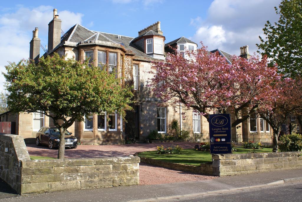Langley Bank Guest House Эр Экстерьер фото